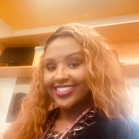 Meet your Posher, Valencia - Picture 2 of 3